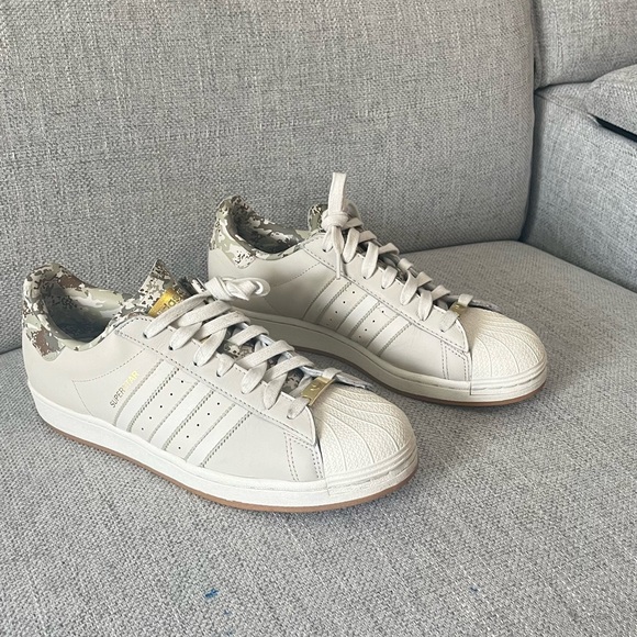 Adidas superstar Shoes - Picture 6 of 7